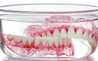 Išimami pilni, daliniai ir mišrūs dantų protezai<br /><br />